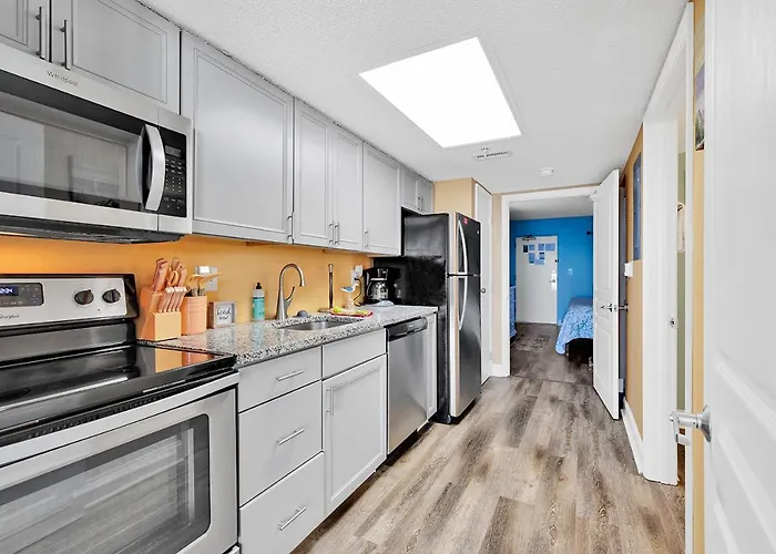 Bay Watch Resort 1203 - Perfect Oceanside Getaway